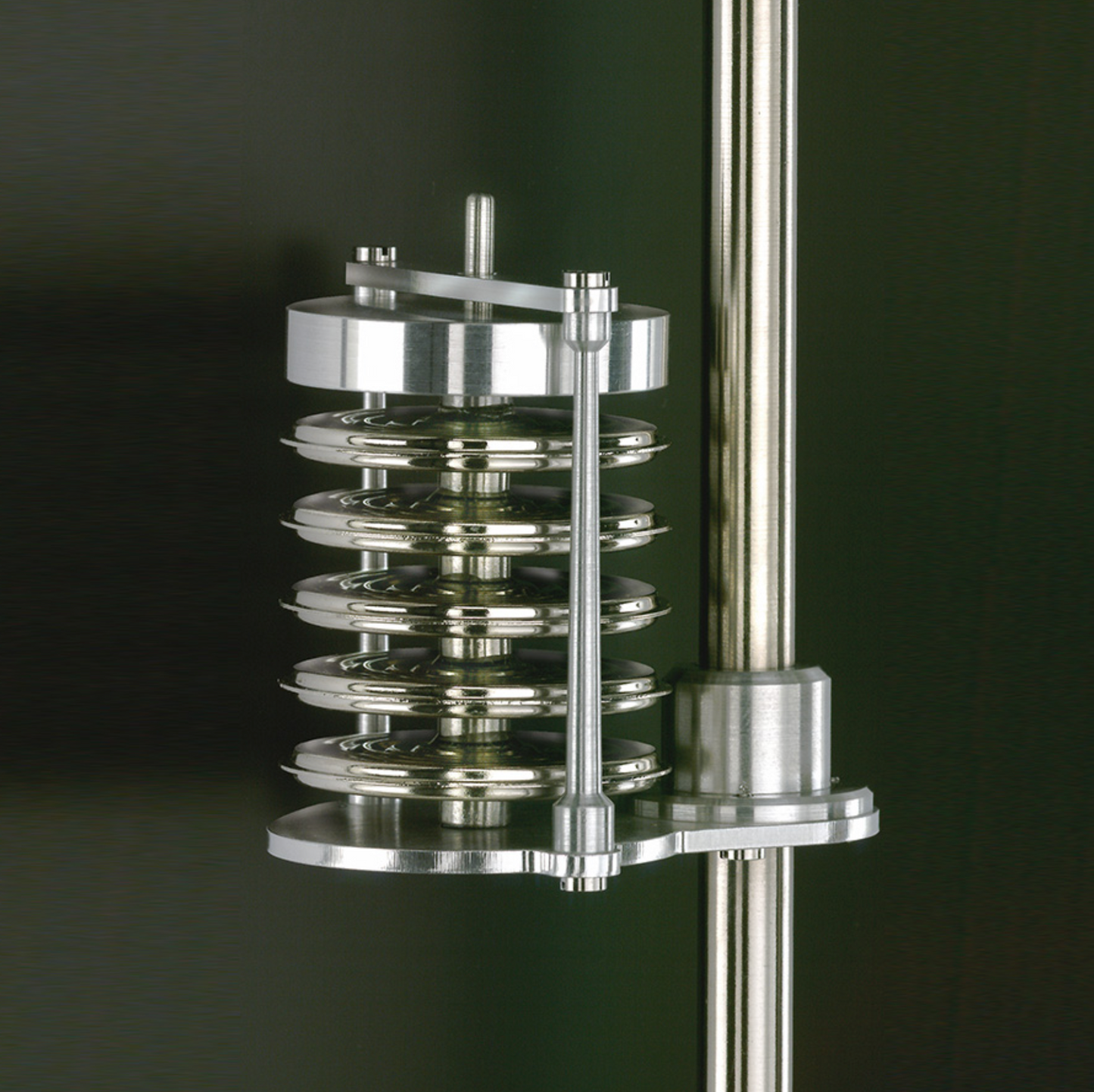 BAROMETRIC INSTRUMENT