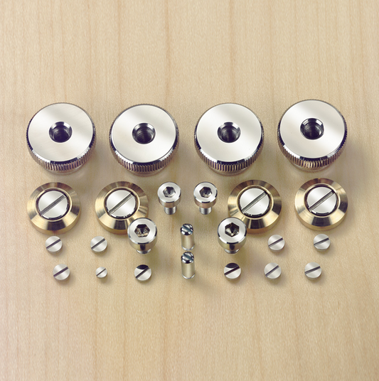 SET OF FINE-POLISHED SCREWS